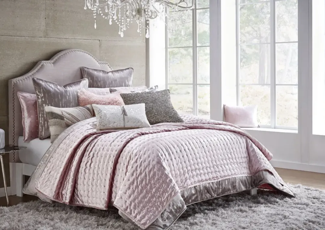 Inspire Me! Cloud9d Prato Pink Quilt Set (2 Sizes) Hot