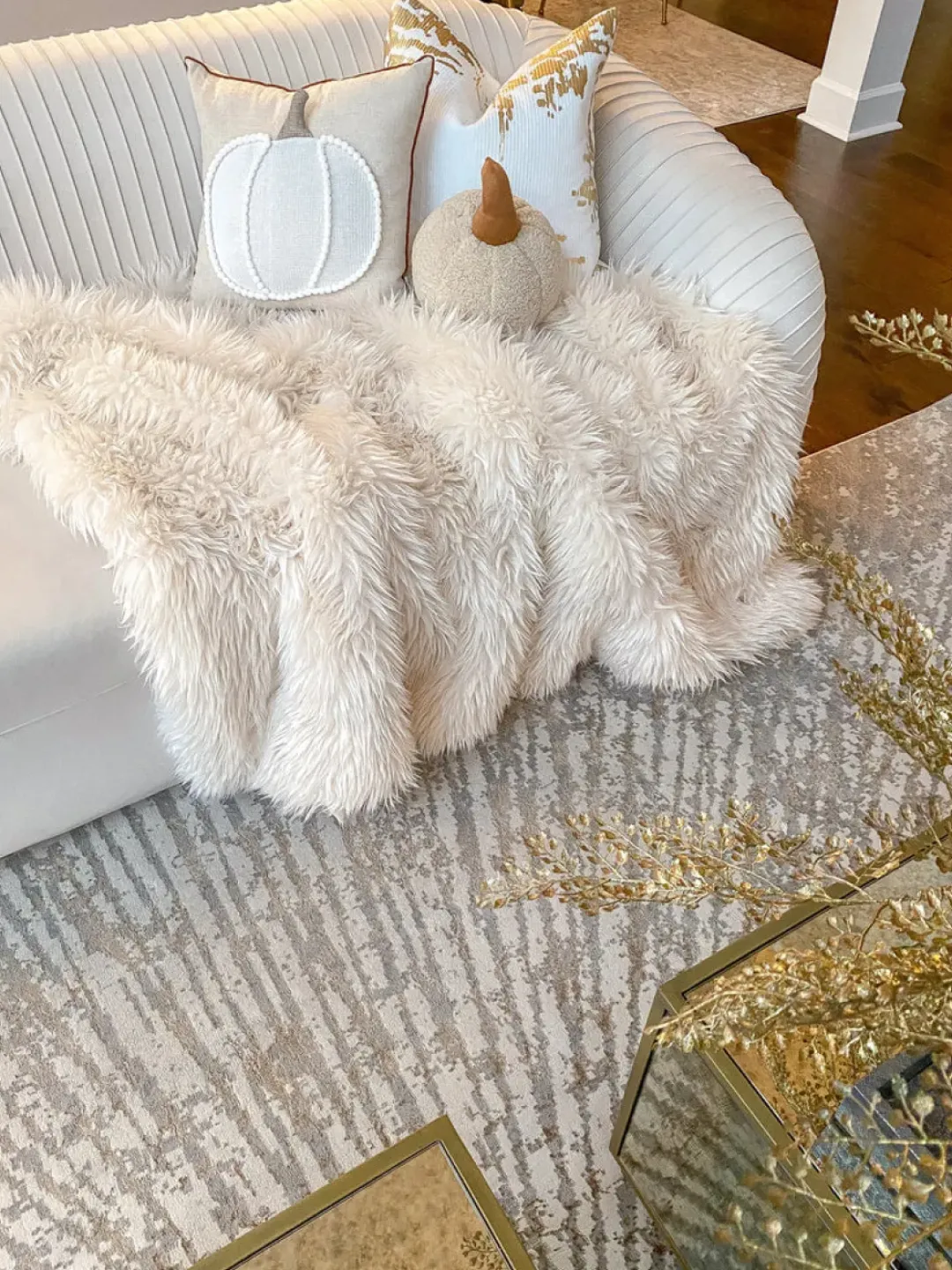 Inspire Me! Cloud9d Zara Ivory Gold Pillow – 22″ X 22″ Sale