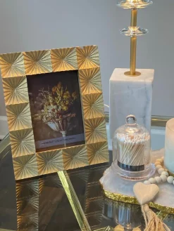Inspire Me! Home Decor Antique Gold Picture Frame Fashion