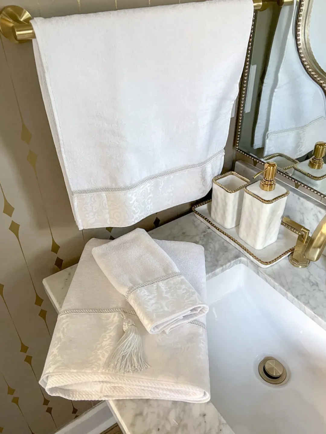 Inspire Me! Home Decor BATHROOM White Towel With Rope Detail (3 Sizes) Hot