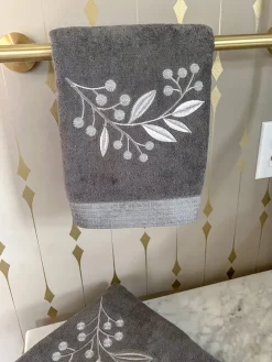 Inspire Me! Home Decor BATHROOM Granite Towel With Leaf & Vine Pattern (3 Sizes) Sale