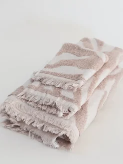 Inspire Me! Home Decor Blush Pink Heathered Stripe Towel (3 Sizes) Discount