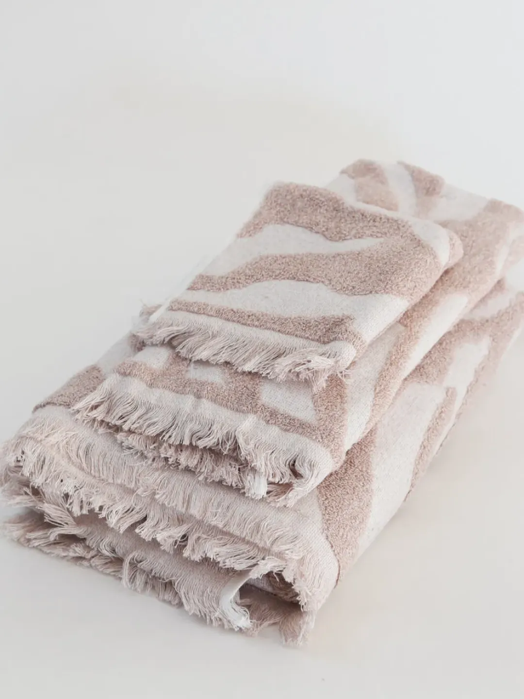 Inspire Me! Home Decor Blush Pink Heathered Stripe Towel (3 Sizes) Discount