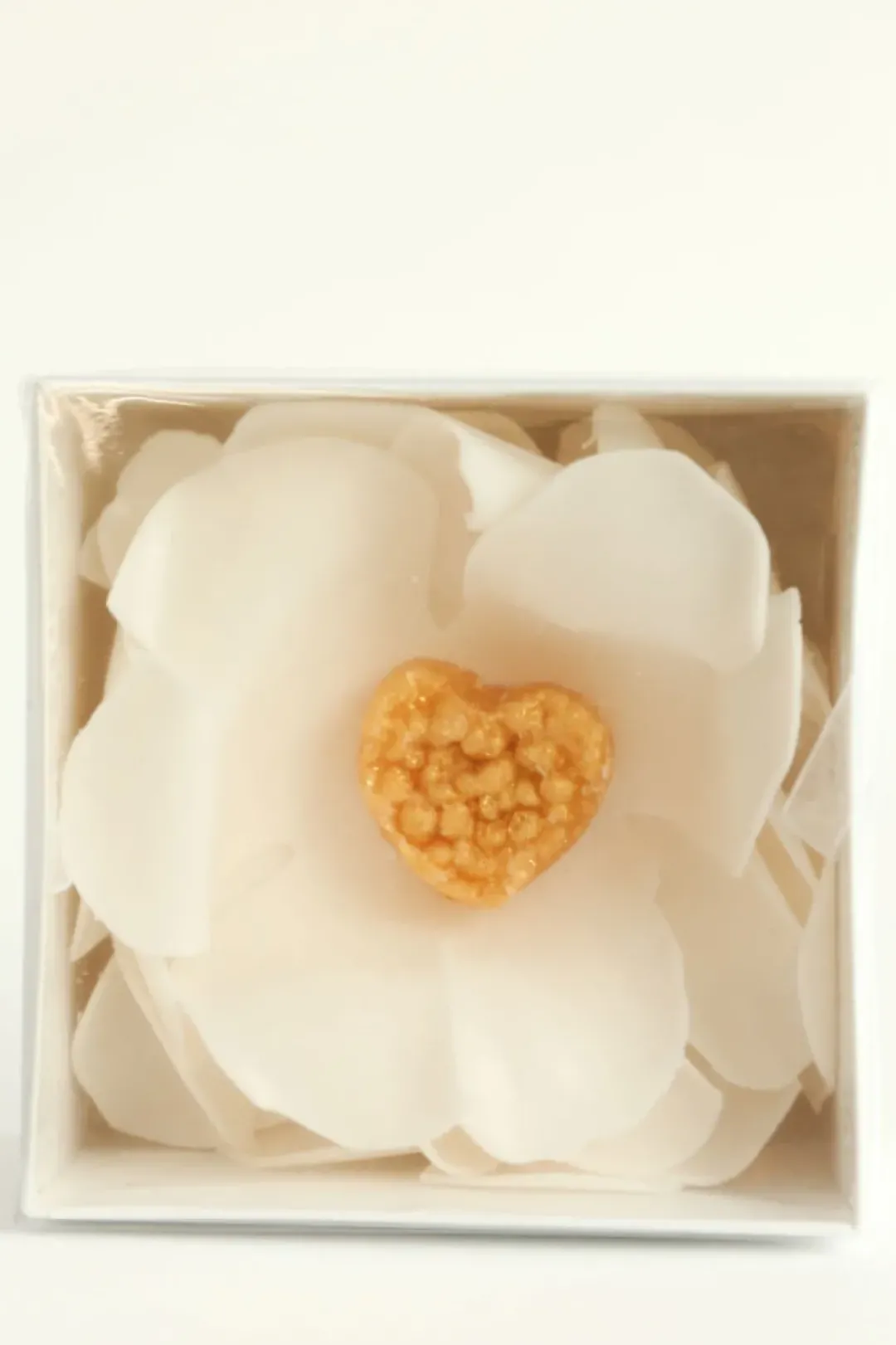 Inspire Me! Home Decor Gold Heart Flower Soap New
