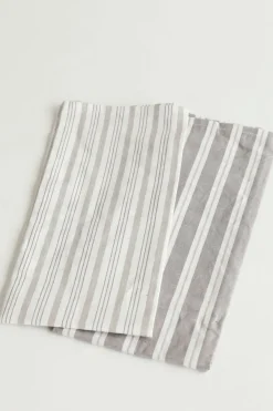 Inspire Me! Home Decor Gold Paper Straws ( 2 Patterns Available ) Clearance