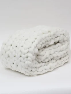 Inspire Me! Home Decor Ivory Chunky Knitted Throw Blanket Hot