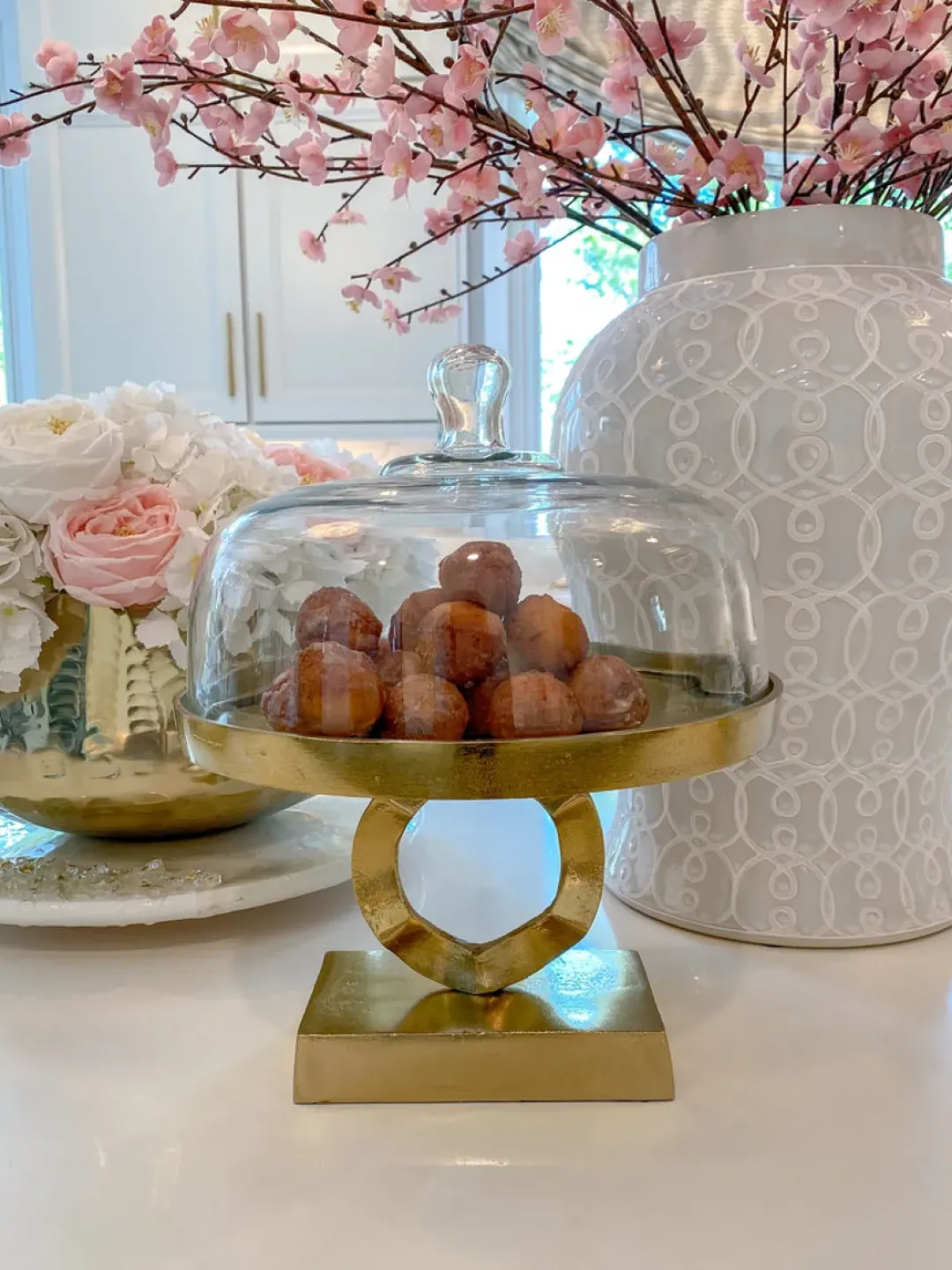 Inspire Me! Home Decor KITCHEN Round Porcelain Serve-ware With Metal Base Clearance