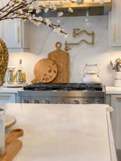 Inspire Me! Home Decor KITCHEN Large Vine Rectangle Bamboo Board Online