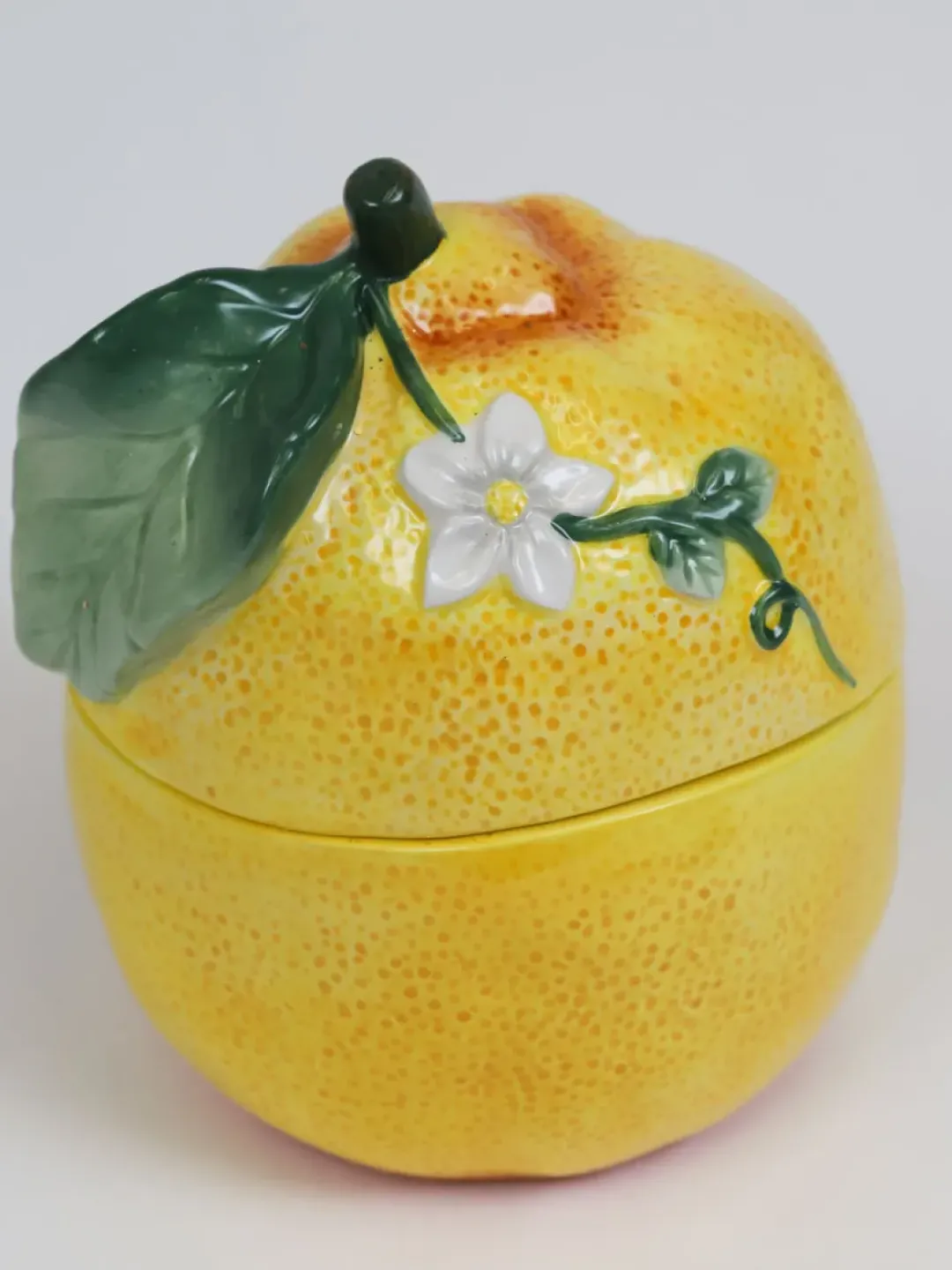 Inspire Me! Home Decor Oval Porcelain Serveware With Metal Base (2 Colors) Online