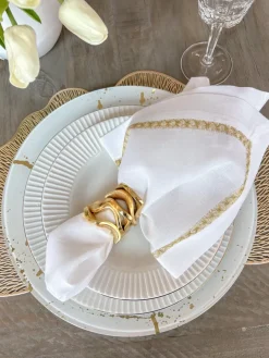 Inspire Me! Home Decor Set Of 4 Embroidered Border Napkins (2 Colors) Hot