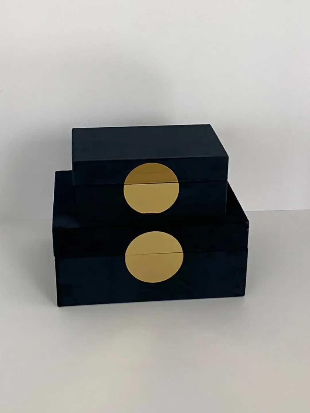 Inspire Me! Home Decor Set Of 2 Faux Leather Boxes W/ Gold Accent (2 Colors) Discount