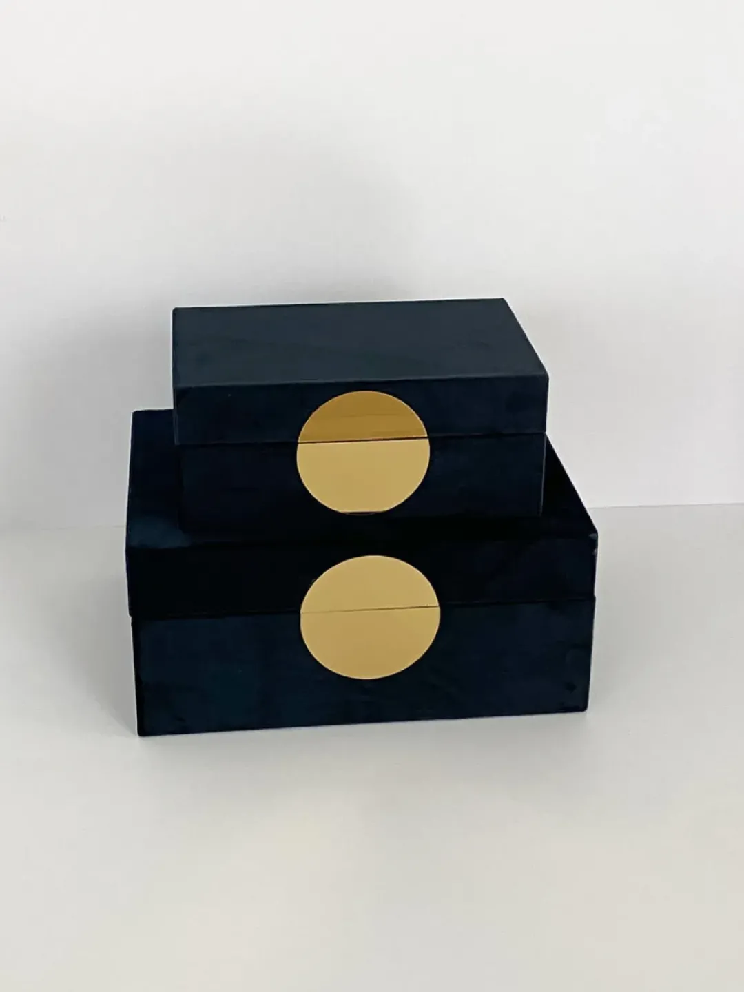 Inspire Me! Home Decor Set Of 2 Faux Leather Boxes W/ Gold Accent (2 Colors) Discount
