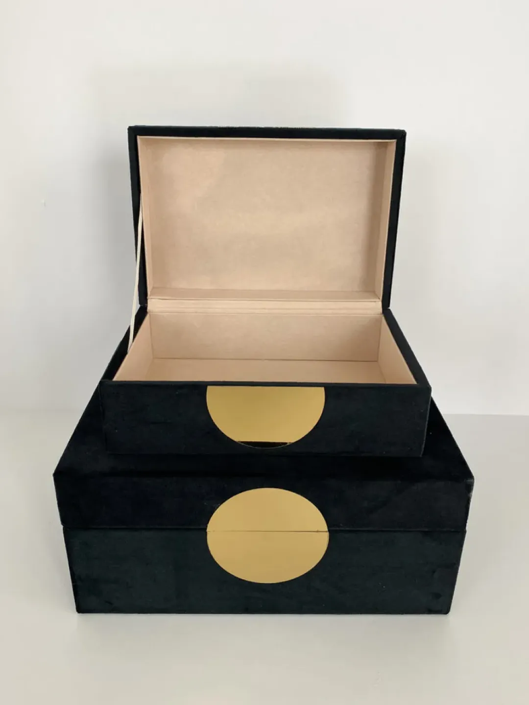 Inspire Me! Home Decor Set Of 2 Faux Leather Boxes W/ Gold Accent (2 Colors) Discount